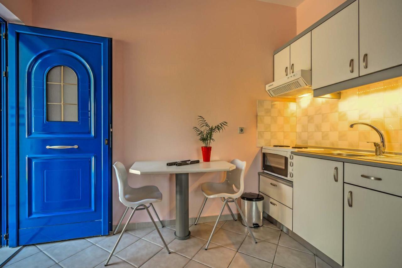 Elegant 1Br By Heraklion Beach Sun &Comfort Await Amoudara  Bagian luar foto