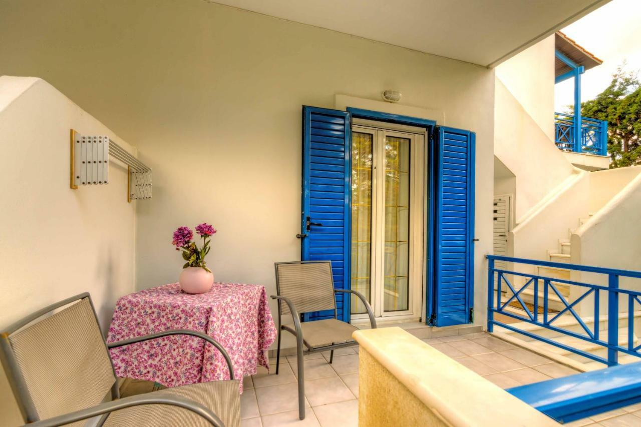 Elegant 1Br By Heraklion Beach Sun &Comfort Await Amoudara  Bagian luar foto
