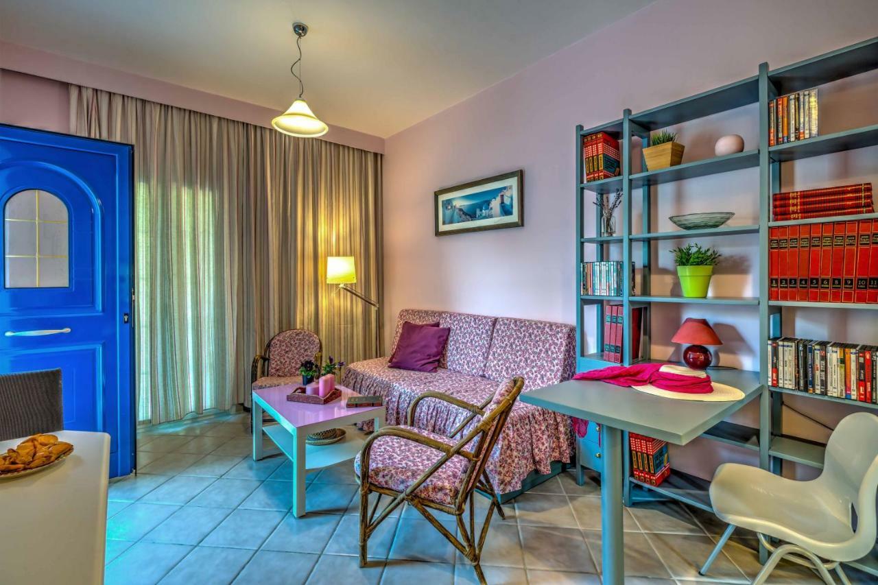 Elegant 1Br By Heraklion Beach Sun &Comfort Await Amoudara  Bagian luar foto